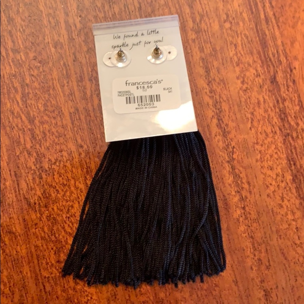 Francesca's black tassel ear rings - Picture 3 of 3